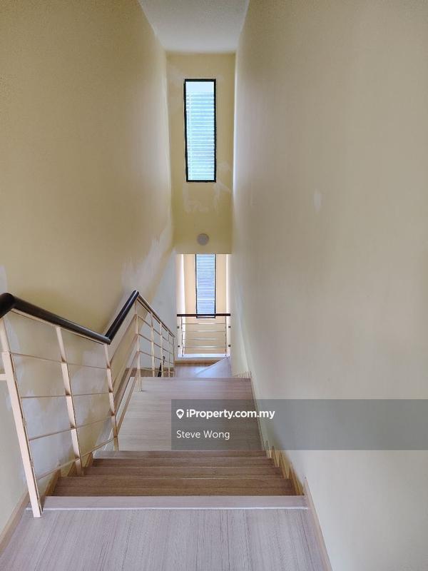 Rumah Berangkai 3 Tingkat untuk Dijual di Taman Puncak Jalil, Seri Kembangan oleh Steve Wong - iProperty.com.my