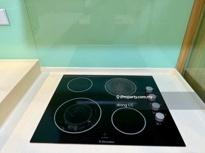 Service Residence for Rent in The Leafz @ Dedaun by Wong CC - Kitchen / ceramic stove  - iProperty.com.my