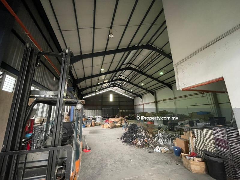 Semi-D Kilang untuk Dijual di Taman Sri Serdang, Seri Kembangan oleh Wayne Char - iProperty.com.my