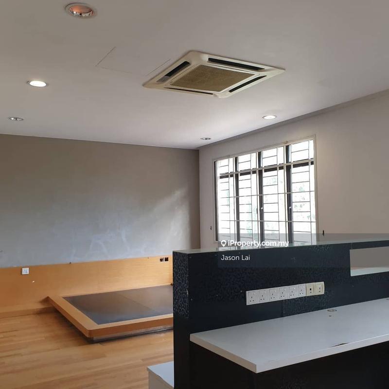 Bungalow House for Sale in Bukit Rahman Putra, Sungai Buloh by Jason Lai - iProperty.com.my