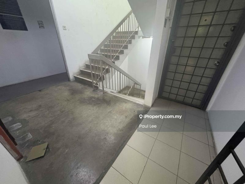 Pejabat untuk Disewa di Taman Tan Yew Lai, Jalan Klang Lama (Old Klang Road) oleh Paul Lee - Entrance - iProperty.com.my