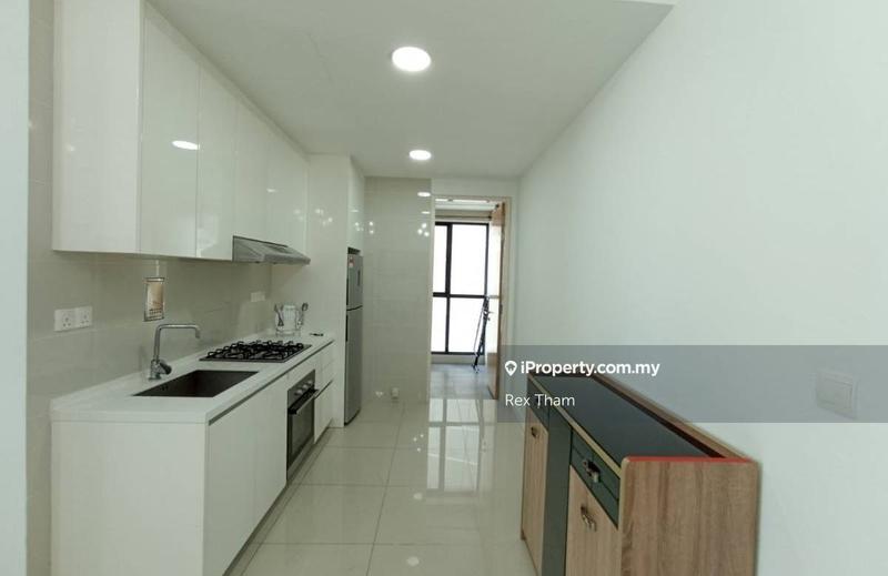 Kediaman Servis untuk Dijual di Setia SKY Residences oleh Rex Tham - iProperty.com.my