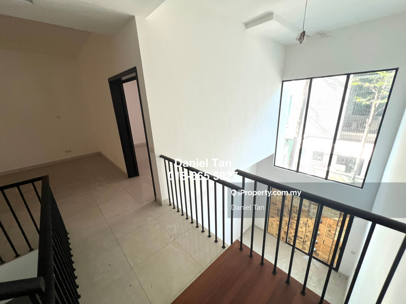 Rumah Berangkai 3.5 Tingkat untuk Dijual di Duta Villa, Setia Alam oleh Daniel Tan - iProperty.com.my