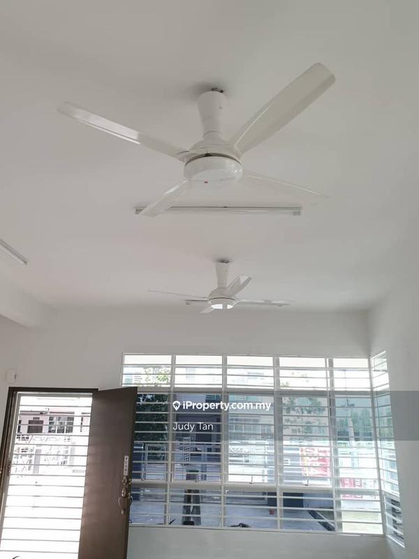 Rumah Teres 2-Tingkat untuk Dijual di Bandar Puncak Alam, Puncak Alam oleh Judy Tan - iProperty.com.my