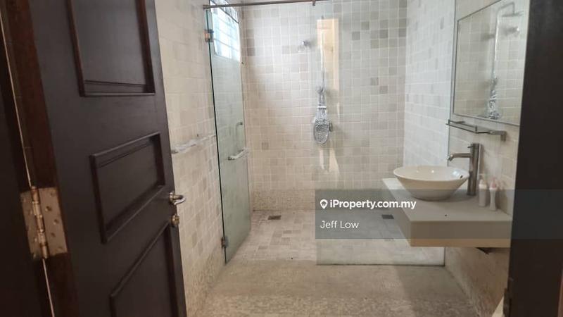 Bungalow House for Sale in Bukit Rahman Putra, Sungai Buloh by Jeff Low - iProperty.com.my