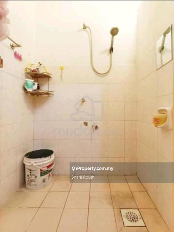 Rumah Pangsa untuk Dijual di Pangsapuri Berembang Indah oleh Sharil Routh - iProperty.com.my