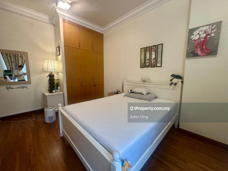 For Sale - La Grande Kiara