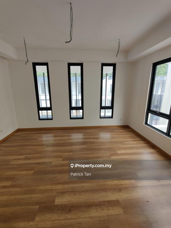 Rumah Berangkai 3.5 Tingkat untuk Dijual di Empire Residence, Damansara Perdana oleh Patrick Tan - iProperty.com.my