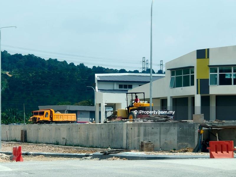 Shop for Sale in Saujana Utama, Puncak Alam by Mike Yuen - iProperty.com.my