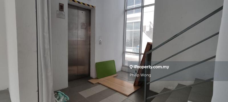 Shop / Office untuk Disewa di Taman Equine, Seri Kembangan oleh Philip Wong - iProperty.com.my