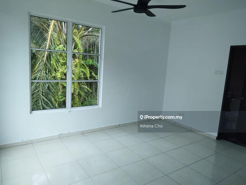 Bungalow House for Sale in Pekan Labu, Labu by Athena Cho - iProperty.com.my