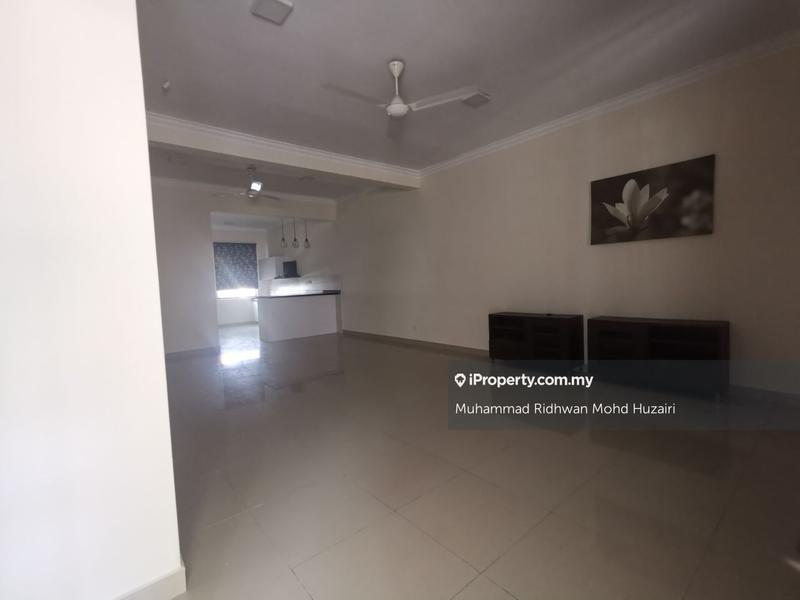 Rumah Berangkai 2.5 Tingkat untuk Dijual di Dengkil, Selangor oleh Muhammad Ridhwan Mohd Huzairi - iProperty.com.my
