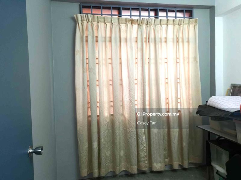 Rumah Pangsa untuk Dijual di Taman Johor Jaya oleh Casey Tan - iProperty.com.my