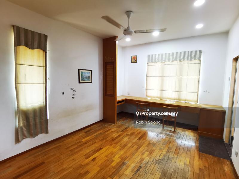 3-storey Terraced House for Sale in Air Leleh, Semabok by Robin Soong - iProperty.com.my