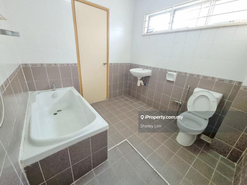 Rumah Berkembar untuk Dijual di Taman Kipark, Puchong oleh Shirley Lim - iProperty.com.my