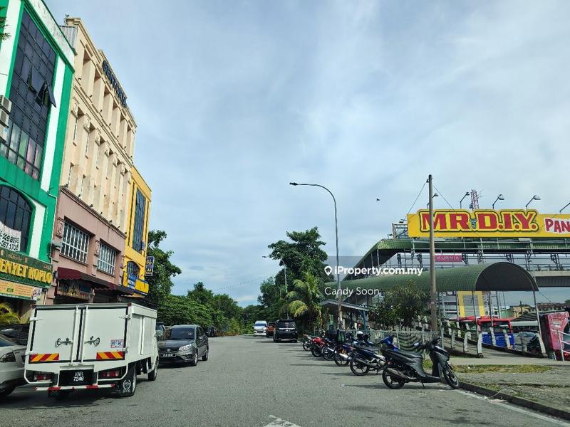 Shop-Office for Sale in Serdang, Seri Kembangan by Candy Soon - iProperty.com.my