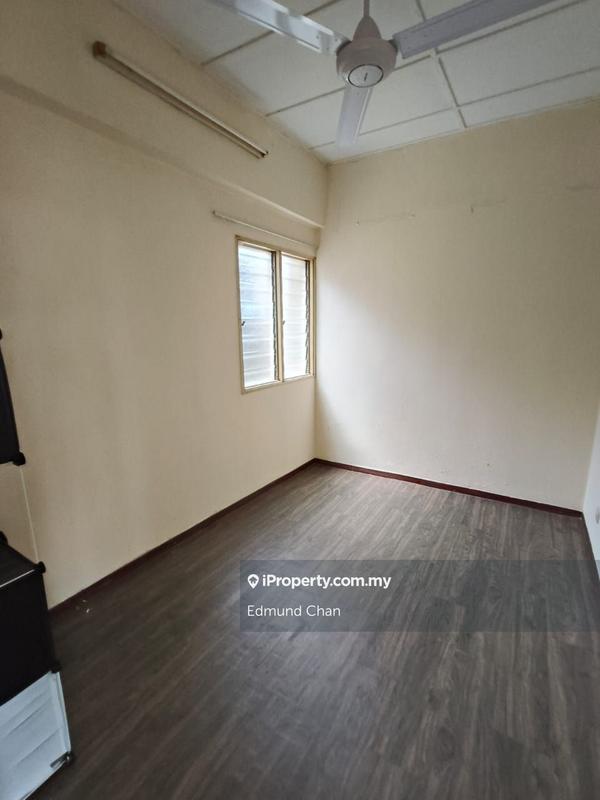 For Sale - Pusat Bandar Puchong