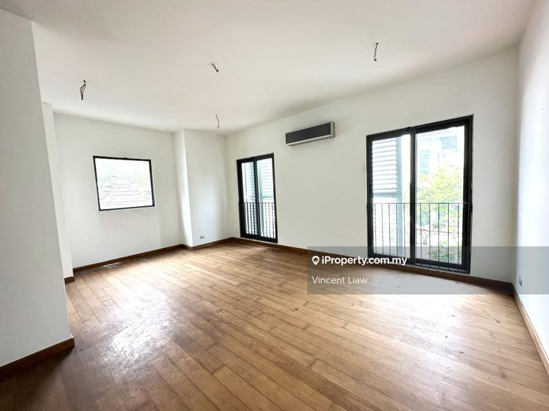 Bungalow House for Sale in The Villa Serai Saujana Golf Resort, Saujana by Vincent Liaw - iProperty.com.my