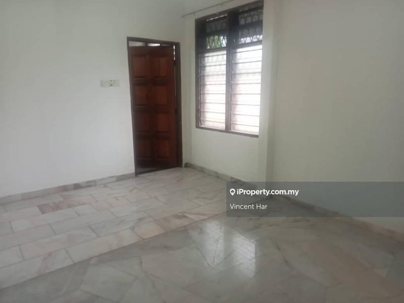 Bungalow House for Sale in Taman Desa Bayu, Lumut by Vincent Har - iProperty.com.my