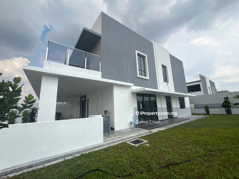 Rumah Berkembar untuk Dijual di Lake Side Residence Puchong, Puchong oleh Carrey Chiah - iProperty.com.my