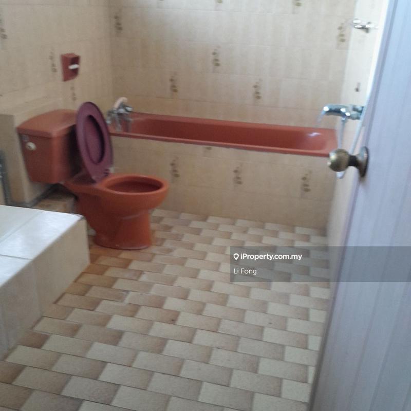 Bungalow House for Sale in Taman Bukit Seputeh, Seputeh by Li Fong - iProperty.com.my