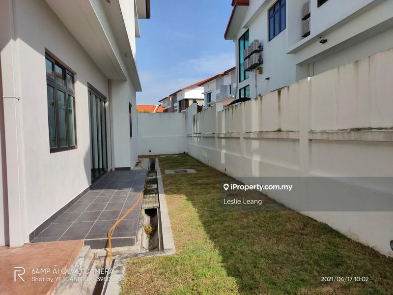 Rumah Berkembar untuk Dijual di Bandar Kinrara Seksyen 8, Bandar Kinrara oleh Leslie Leang - iProperty.com.my