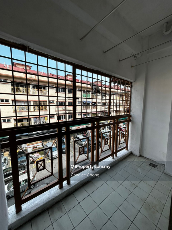 Flat for Sale in Sri Manja Square Petaling Jaya by Candice Chong - iProperty.com.my