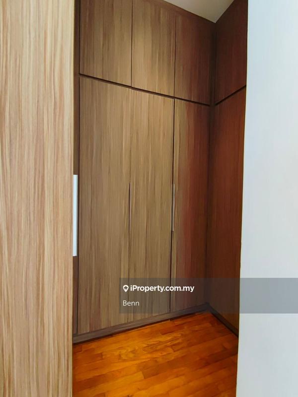 For Sale - Pavilion Hilltop