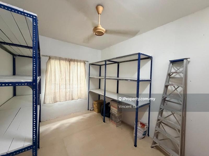 Rumah Berangkai 2 Tingkat untuk Dijual di Taman Bukit Serdang, Seri Kembangan oleh Vincent Tan - iProperty.com.my