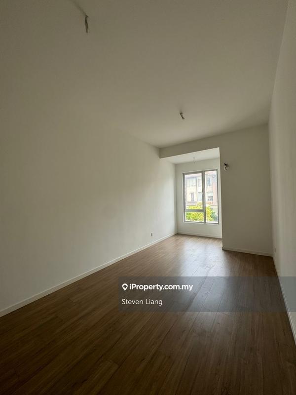 Rumah Berangkai 3 Tingkat untuk Dijual di Telok Panglima Garang, Selangor oleh Steven Liang - iProperty.com.my