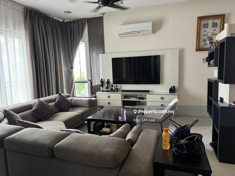 Semi-Detached House untuk Dijual di Bandar Sungai Long, Selangor oleh Mei SM Lee - Twin Palms, Sungai Long Living Room - iProperty.com.my