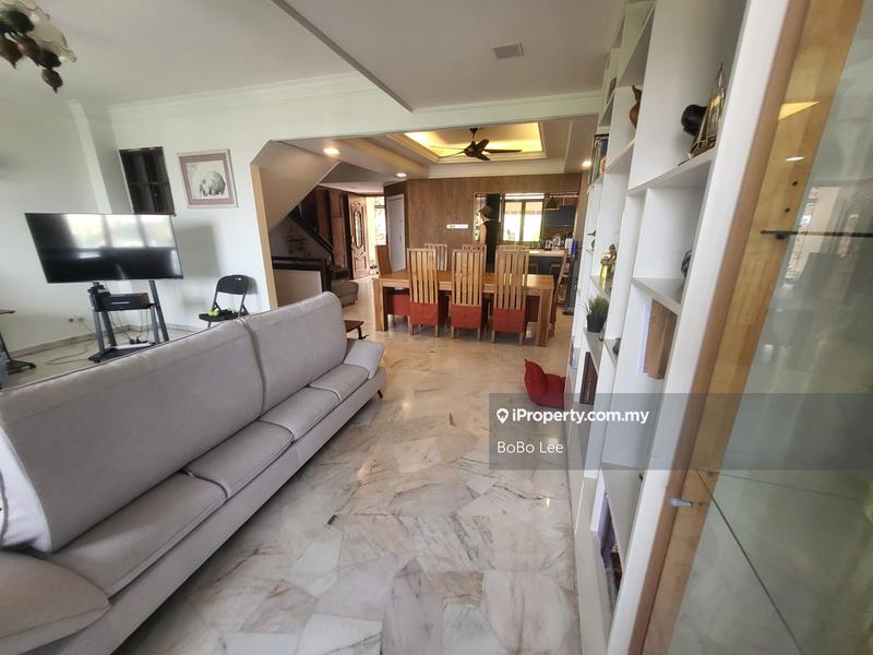Rumah Berangkai 3 Tingkat untuk Dijual di Taman Salak Selatan, Salak South oleh BoBo Lee - iProperty.com.my