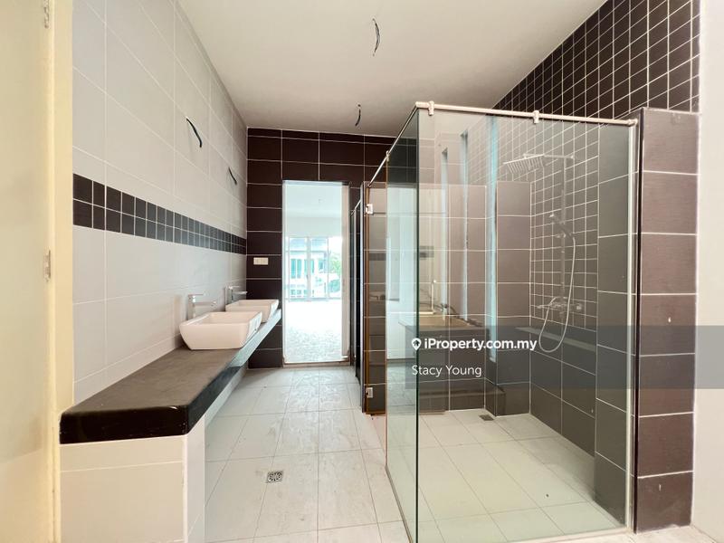 Rumah Berkembar untuk Dijual di Bandar Sungai Long, Cheras oleh Stacy Young - iProperty.com.my