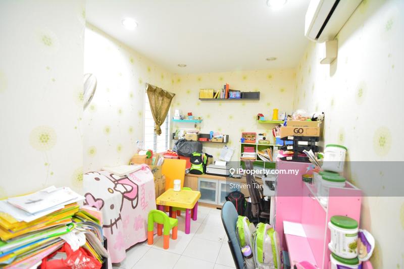 Rumah Bandar untuk Dijual di ut2ph, Tanjong Duabelas oleh Steven Tan - iProperty.com.my