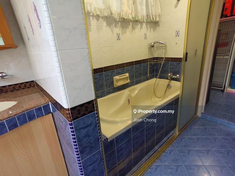 Rumah Berangkai 2.5 Tingkat untuk Dijual di Seksyen 7, Shah Alam oleh Josh Chong - iProperty.com.my
