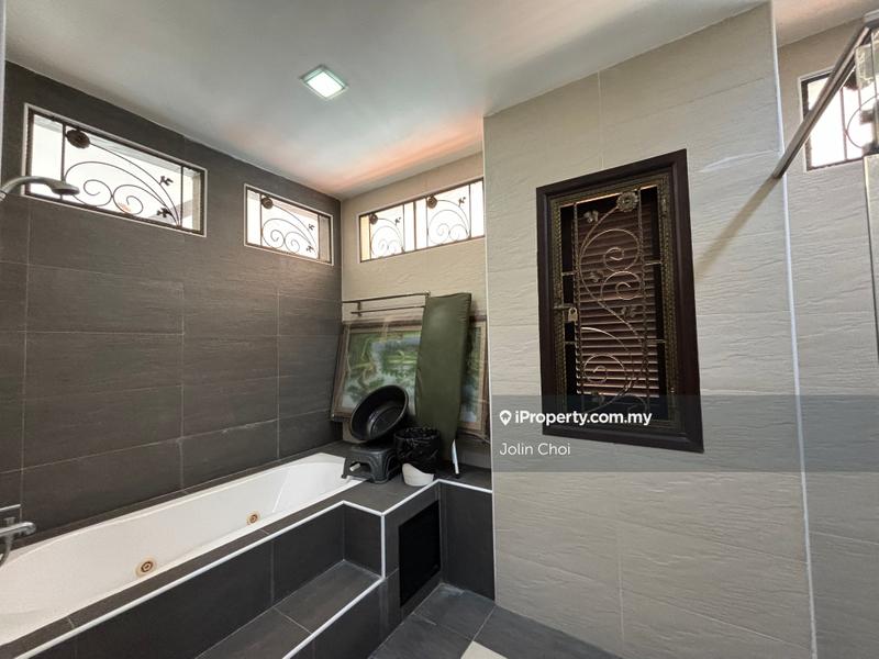 Bungalow House for Sale in Bandar Puteri Puchong, Puchong by Jolin Choi - iProperty.com.my