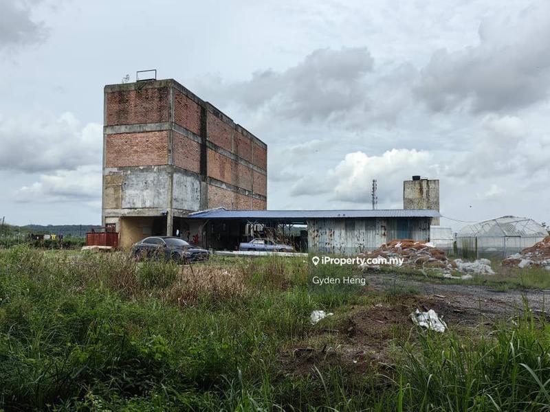 Agricultural Land for Sale in Batu Enam, Kota Tinggi by Gyden Heng - iProperty.com.my