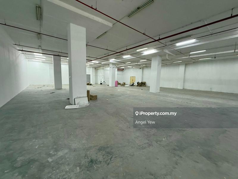 For Rent - Seri Kembangan Multi Storey Warehouse with cargo lifts and loading bays
