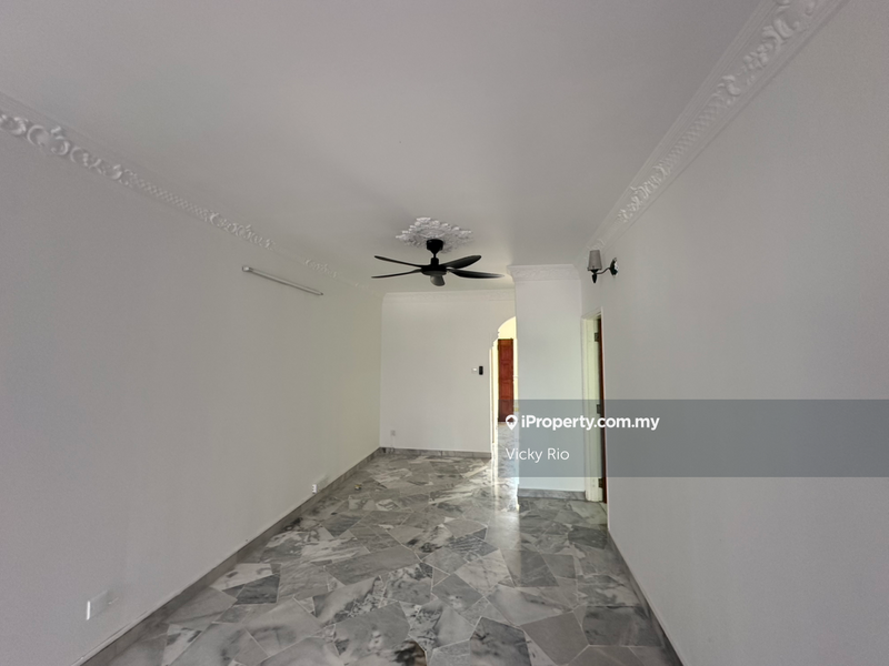 Kondominium untuk Dijual di Palm Court Condominium oleh Vicky Rio - iProperty.com.my
