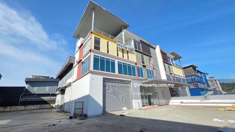 For Rent - INDUSTRI NAUTICAL, 928 CORPORATE PARK, 3.5STY SEMI-D FACTORY WITH LIFT,