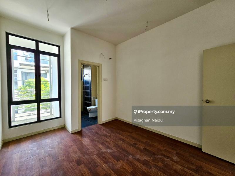 Rumah Teres 2.5-Tingkat untuk Dijual di Taman Tasik Residensi (Lake Club Parkhome), Rawang oleh Visaghan Naidu - iProperty.com.my