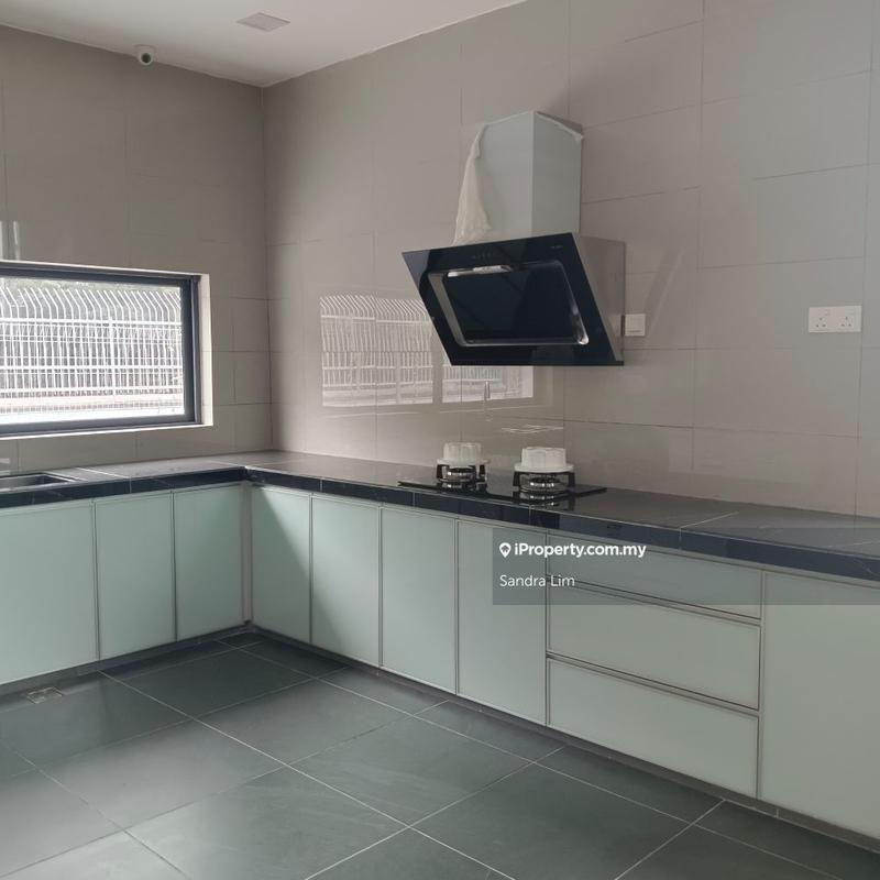 Bungalow House for Sale in Subang Heights, Subang Jaya by Sandra Lim - iProperty.com.my