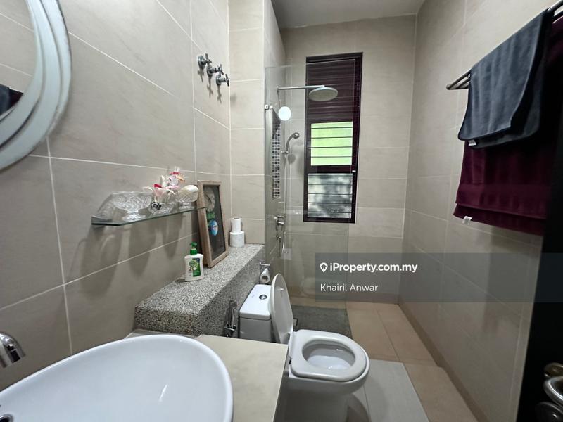 Rumah Berkembar untuk Dijual di Bukit Jelutong, Shah Alam oleh Khairil Anwar - iProperty.com.my