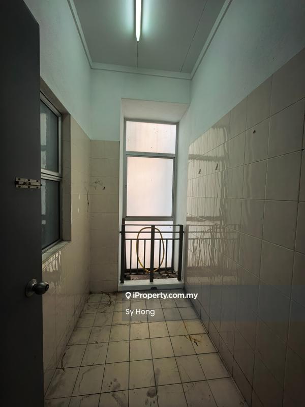 Townhouse for Sale in Kota Kemuning, Shah Alam by Sy Hong - iProperty.com.my