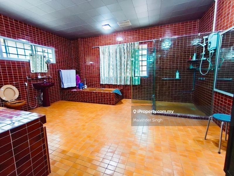 Bungalow House untuk Dijual di Ukay Heights, Ampang oleh Mel Walia - iProperty.com.my