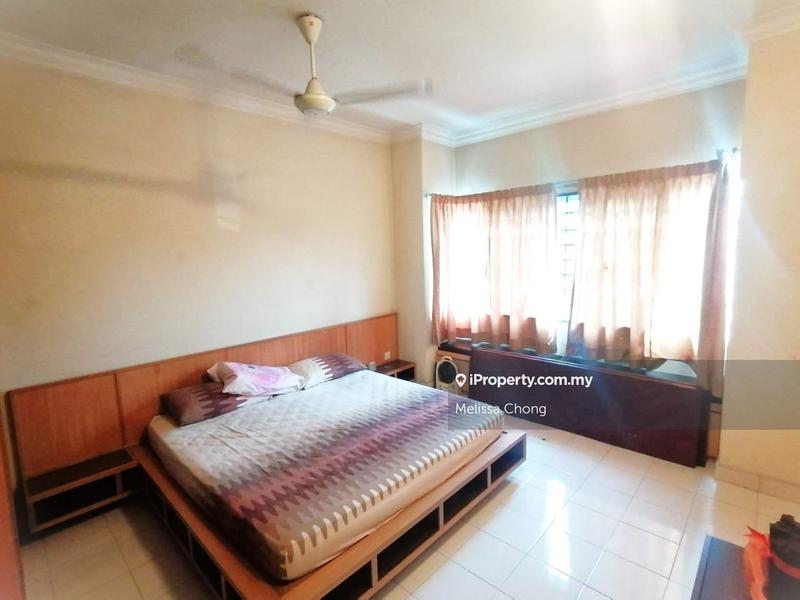 Rumah Teres 2.5-Tingkat untuk Dijual di Taman Bukit Serdang, Seri Kembangan oleh Melissa Chong - iProperty.com.my