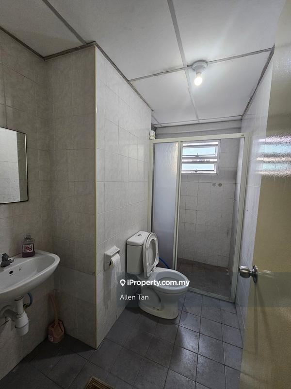 Condominium for Sale in Sterling by Allen Tan - iProperty.com.my