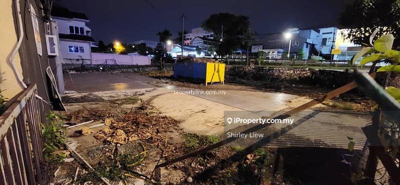 For Rent - Commercial Land For Rent, Corner