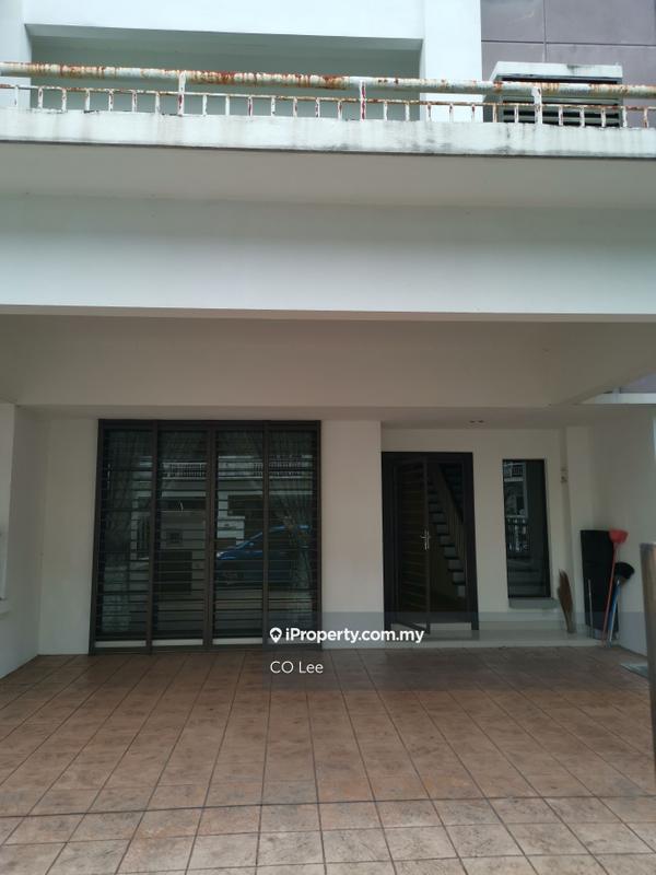 Rumah Berangkai 2.5 Tingkat untuk Dijual di Taman Meranti Jaya, Puchong oleh CO Lee - iProperty.com.my