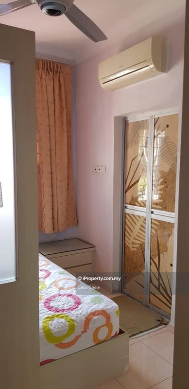 Townhouse for Sale in Taman Bukit Cheng, Cheng by Celia Chew - iProperty.com.my